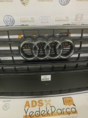 Audi Q3 2016 Sonrası Ön Panjur Orijinal