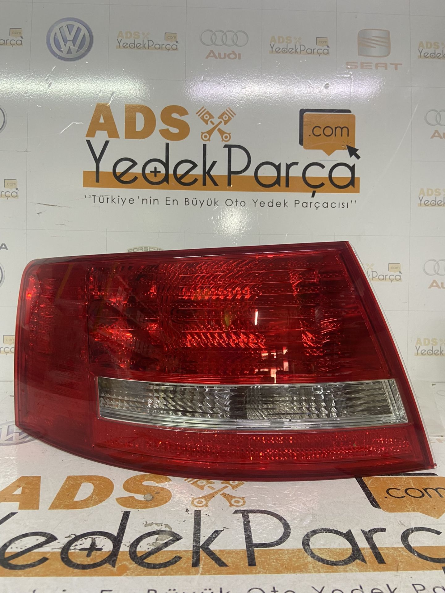 Audi A6 2005 Sonrası Stop Lambası Sol Orijinal 4F5945096L